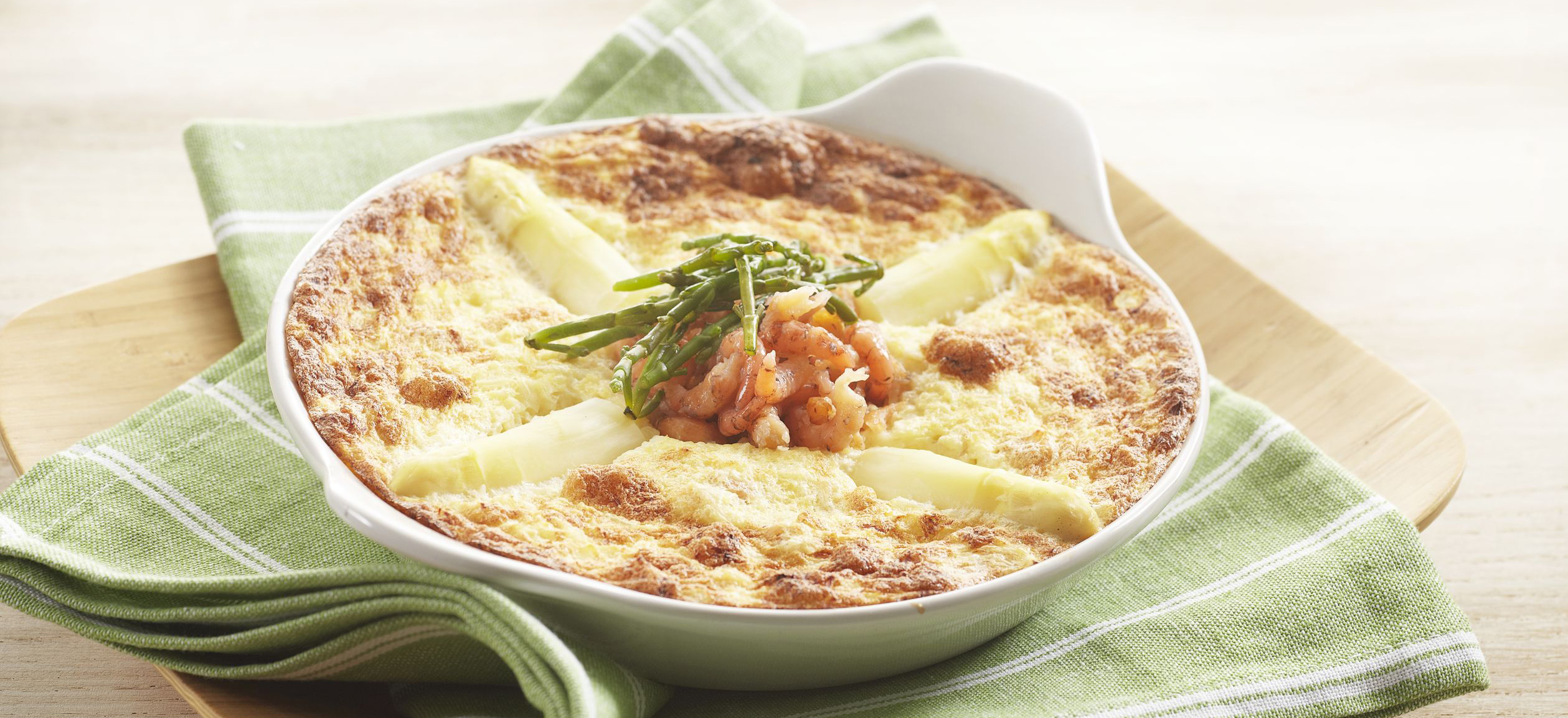Aspergesoufflé met Hollandse garnalen