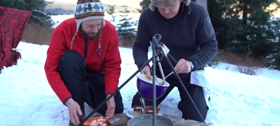 Gordon Ramsay’s scrambled eggs met wilde koningszalm uit Alaska