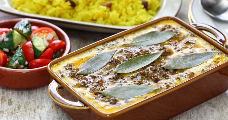 Zuid-Afrikaanse bobotie uit de oven