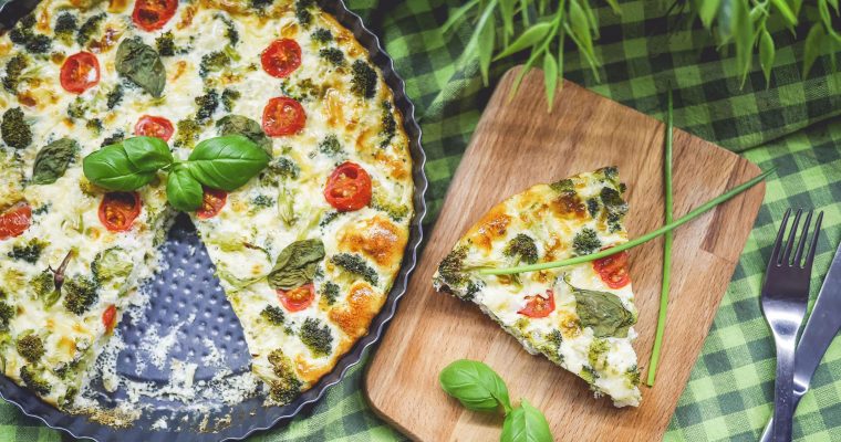 Broccoliquiche met tomaat en geitenkaas